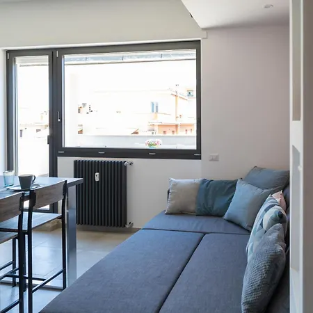 Apartment Penthouse With Panoramic Terrace -3 Min To Metro A *