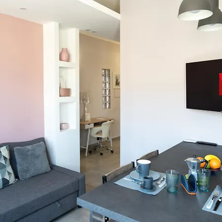 Penthouse With Panoramic Terrace -3 Min To Metro A