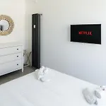 Penthouse With Panoramic Terrace -3 Min To Metro A