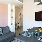 Penthouse With Panoramic Terrace -3 Min To Metro A